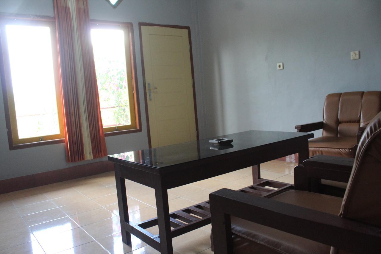 Penginapan Artha Praya Ngoại thất bức ảnh